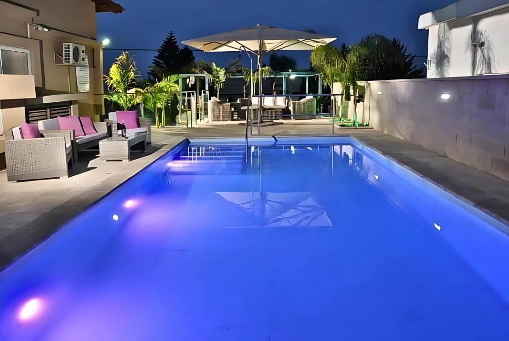 נווה אילה - סוויטות יוקרה צפון  1  נופש - וי פור ויקיישן - V for Vacation