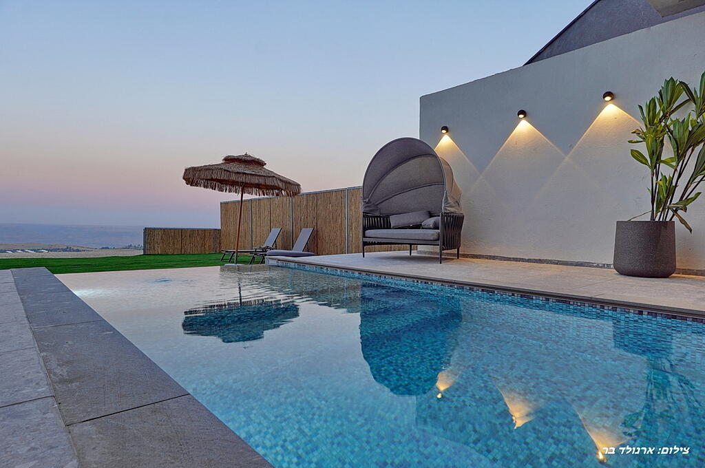 וילה סירקל - Villa Circle צפון  28  נופש - וי פור ויקיישן - V for Vacation