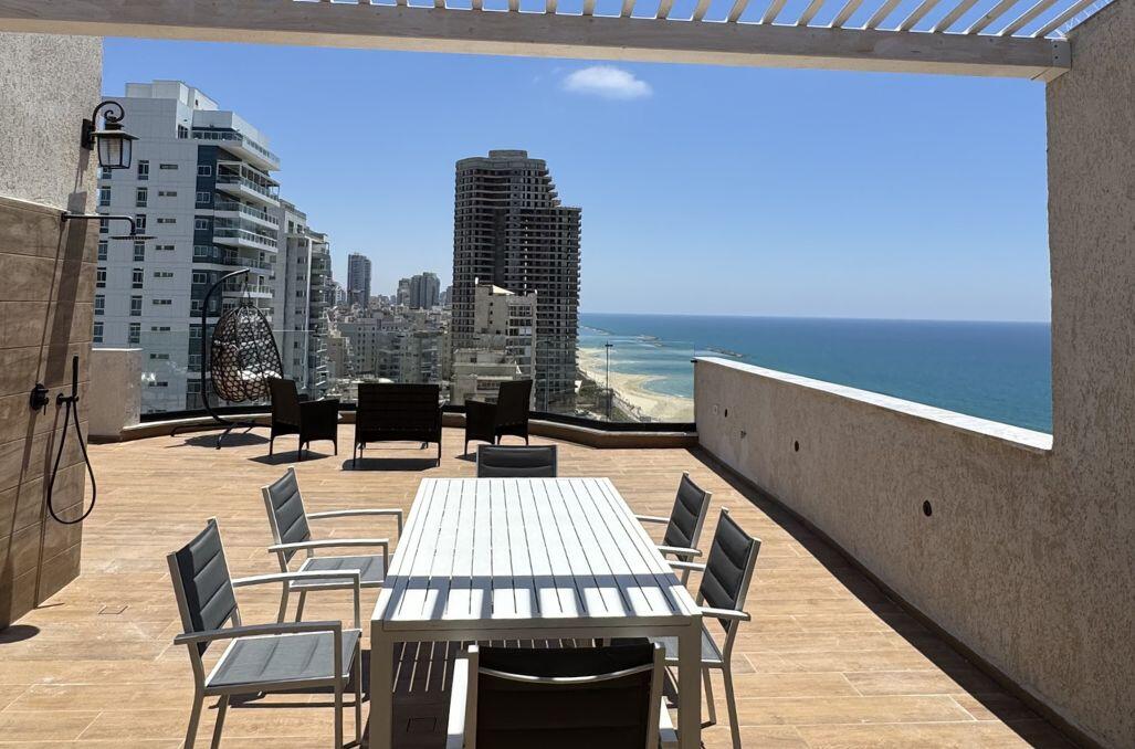 סי וויו פנטהאוז וספא נתניה - Sea view penthouse & spa Netanya מרכז  13  נופש - וי פור ויקיישן - V for Vacation
