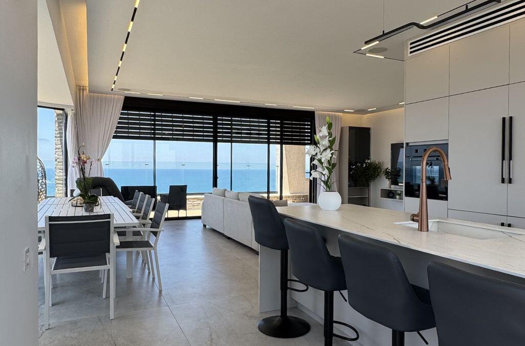 סי וויו פנטהאוז וספא נתניה - Sea view penthouse & spa Netanya מרכז  21  נופש - וי פור ויקיישן - V for Vacation